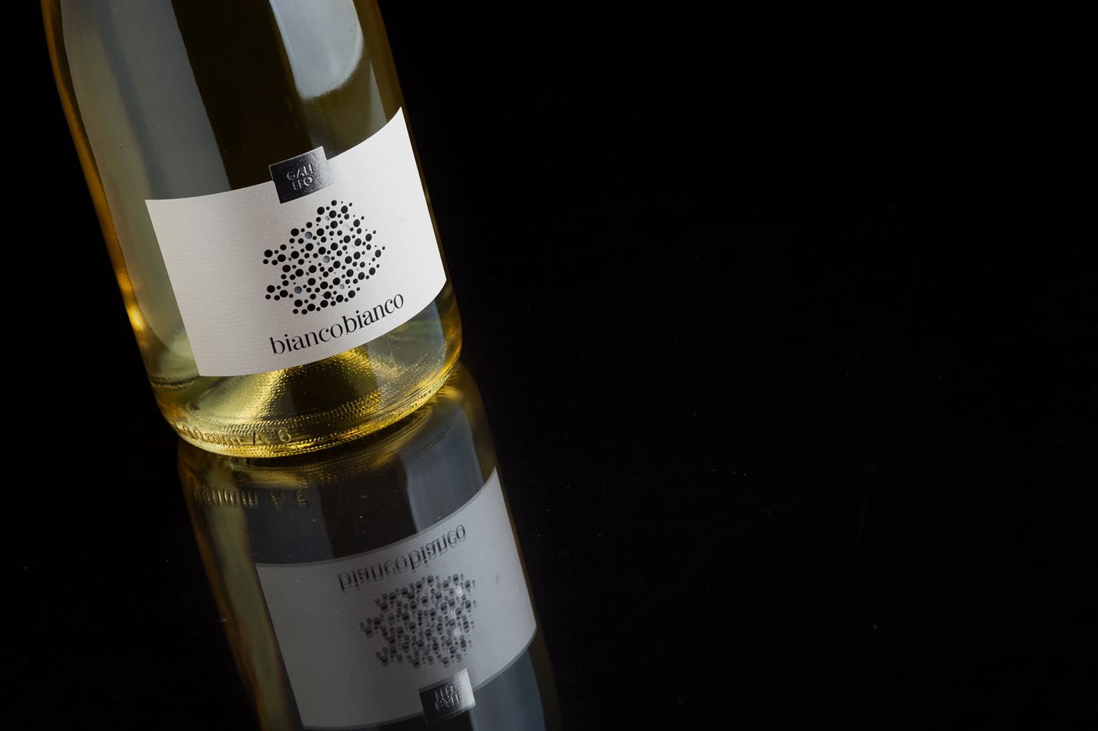 Bianco Bianco – Etichetta